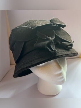 C.C Exclusives Black Wool Blend Cloche Hat w/ Oversized Bow Accent One Size